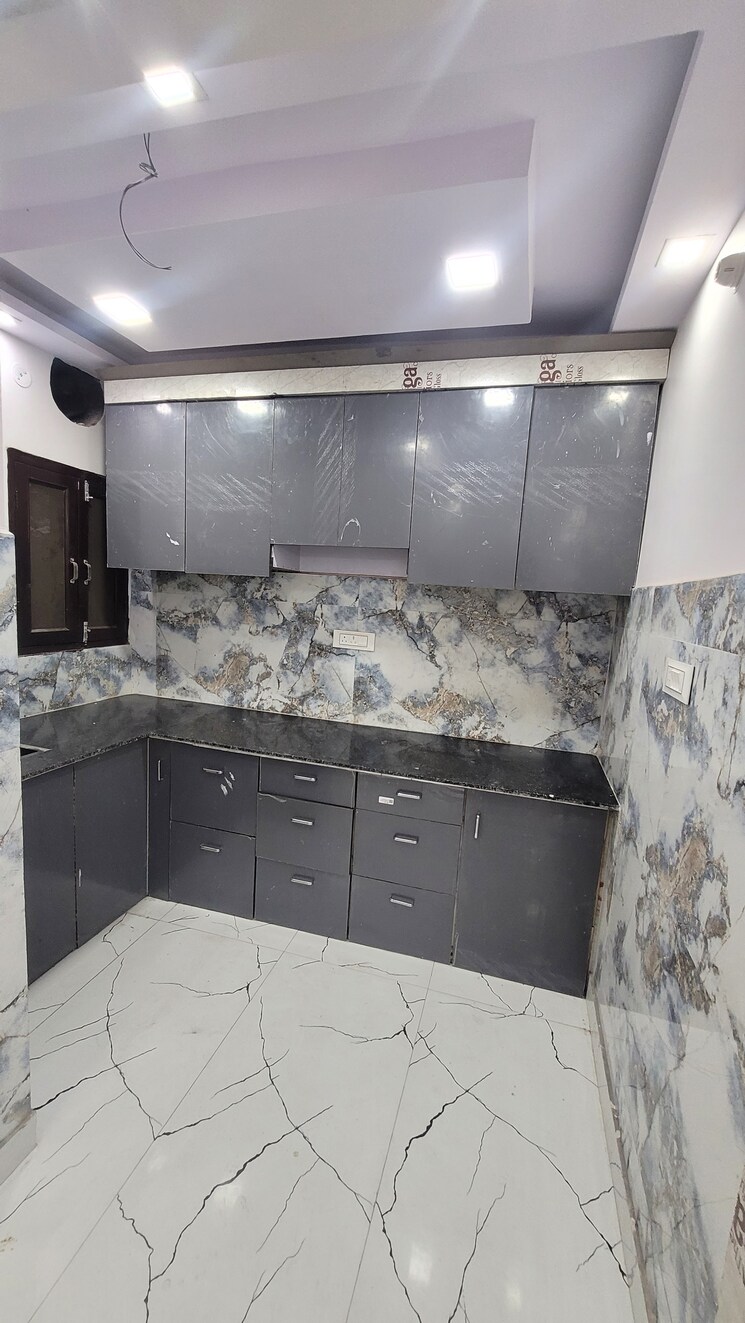 undefined, dilshad colony 3 Bedroom 1000 Sq.Ft. Builder Floor In Dilshad Colony Delhi 7867420