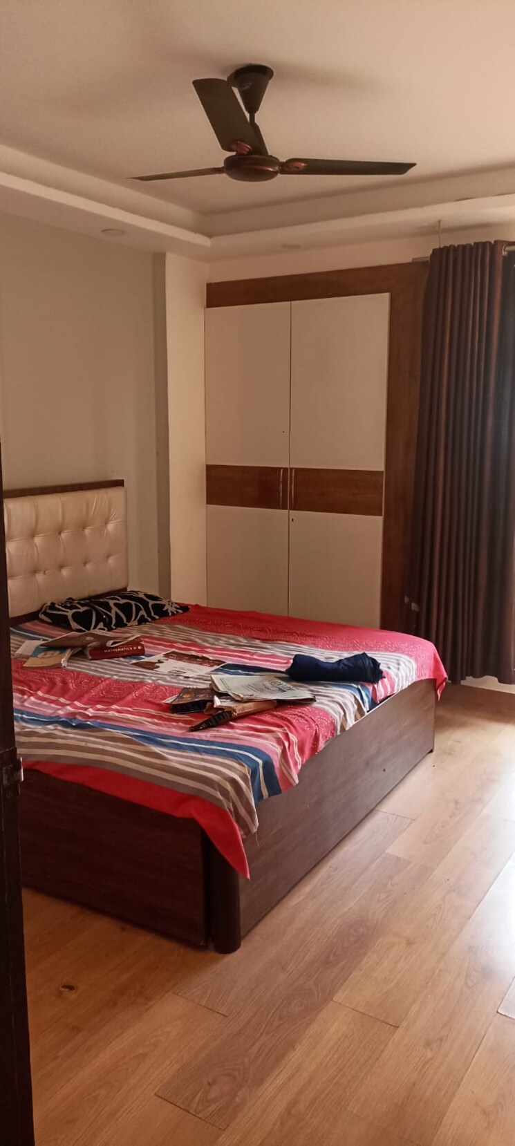 Bedroom, paras-tierea 2.5 Bedroom 1195 Sq.Ft. Apartment In Sector 137 Noida 7867561