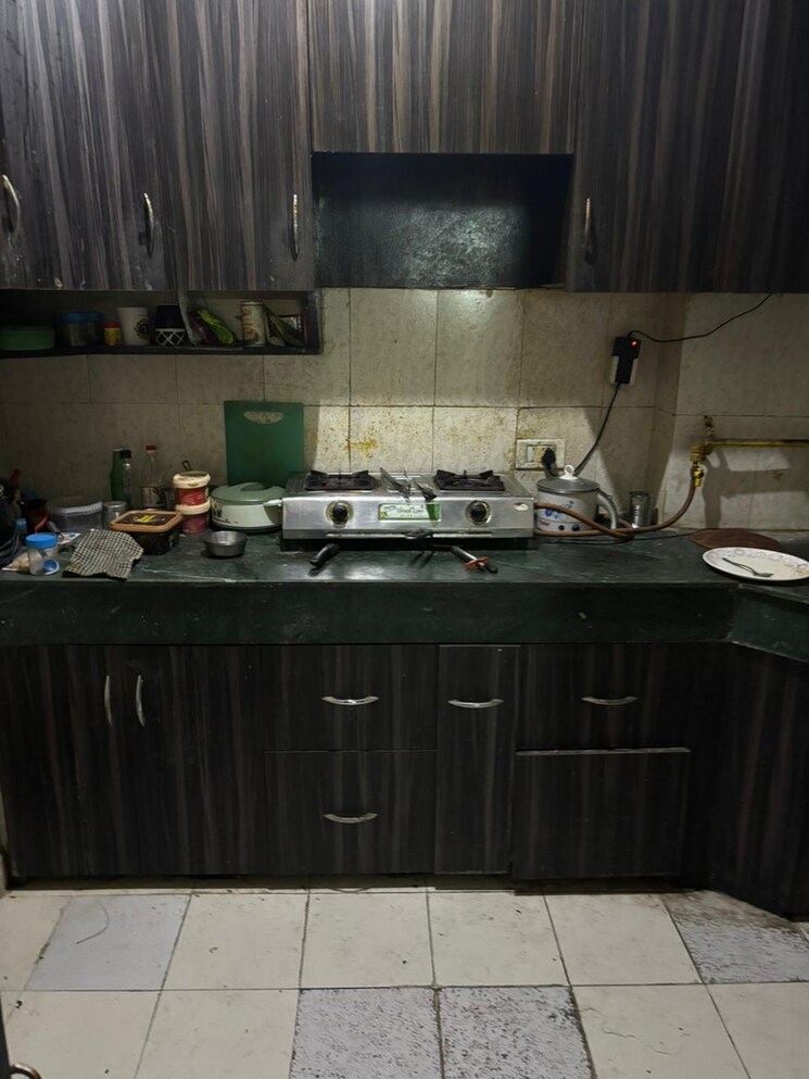 Kitchen, paras-tierea 2.5 Bedroom 1195 Sq.Ft. Apartment In Sector 137 Noida 7867561