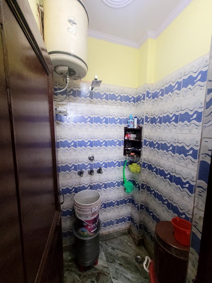 Bathroom, shastri nagar 2 Bedroom 460 Sq.Ft. Builder Floor In Shastri Nagar Delhi 7867626