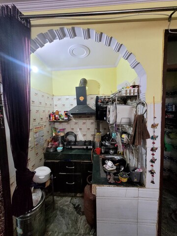 Parking in 2 BHK Builder Floor at Shastri Nagar – for Sale