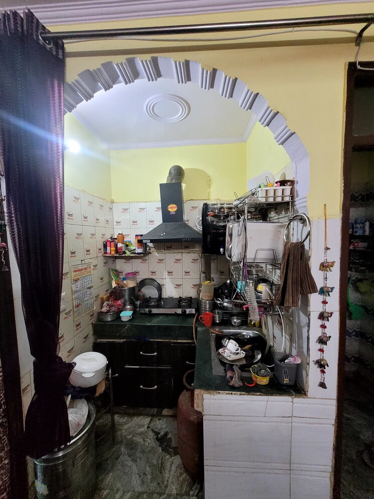  Parking, shastri nagar 2 Bedroom 460 Sq.Ft. Builder Floor In Shastri Nagar Delhi 7867626