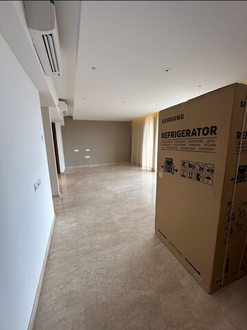 Master Bedroom in 4 BHK Apartment at Hiranandani Lake Encalve Glendale, Ghodbunder Road – for Sale