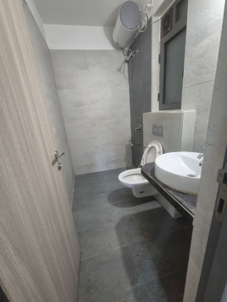Bathroom, rustomjee-summit 3 Bedroom 1173 Sq.Ft. Apartment In Borivali East Mumbai 7867743
