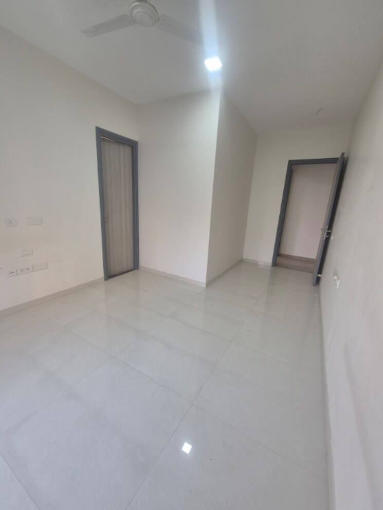 Room, rustomjee-summit 3 Bedroom 1173 Sq.Ft. Apartment In Borivali East Mumbai 7867743