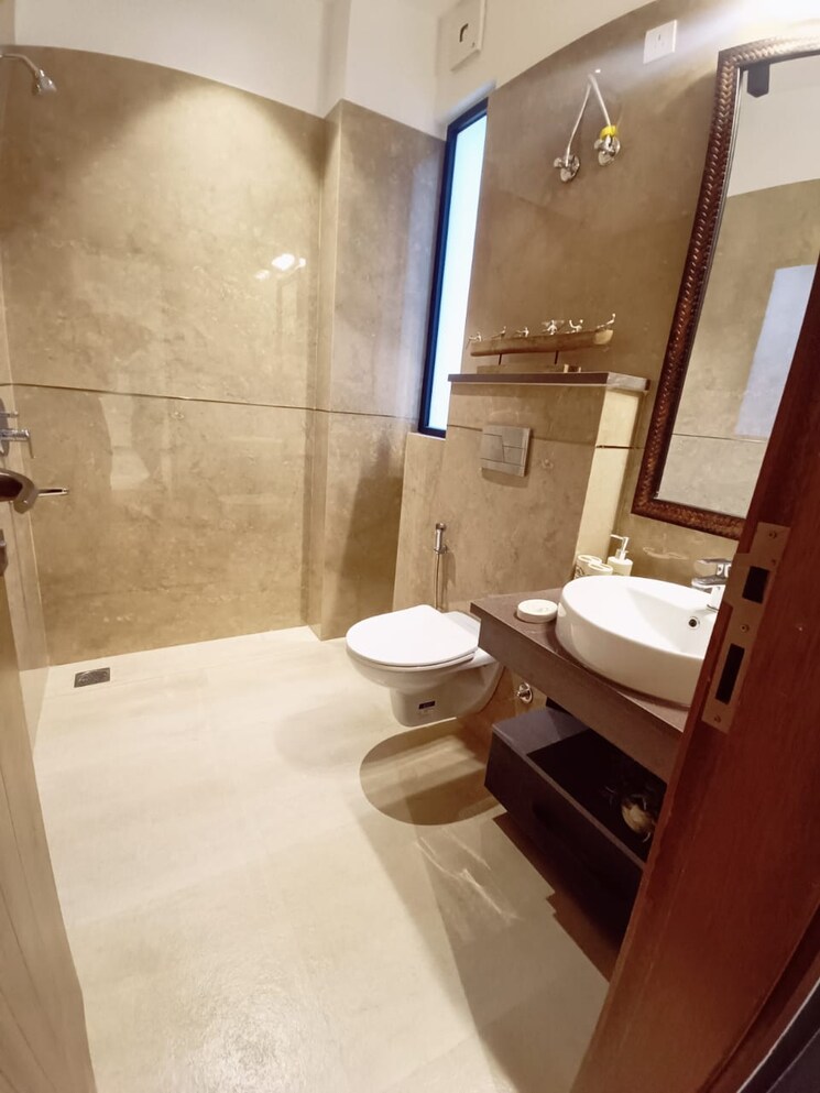 Bathroom, ansal-sushant-lok-i 4 Bedroom 2100 Sq.Ft. Builder Floor In Sector 43 Gurgaon 7868181