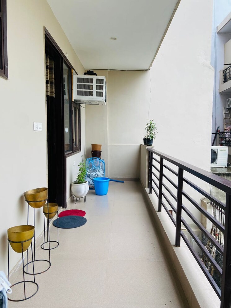 Balcony, sector 40 1 Bedroom 790 Sq.Ft. Builder Floor In Sector 40 Gurgaon 7868000