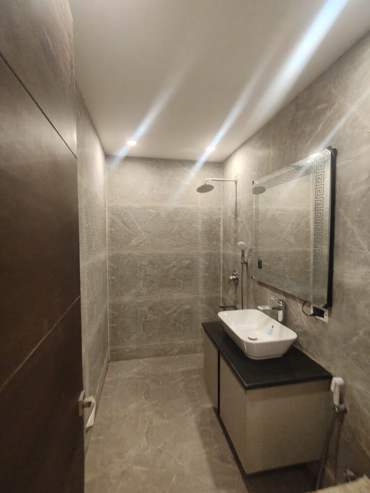 Bathroom, ansal-sushant-lok-i 3 Bedroom 280 Sq.Yd. Builder Floor In Sector 43 Gurgaon 7867899