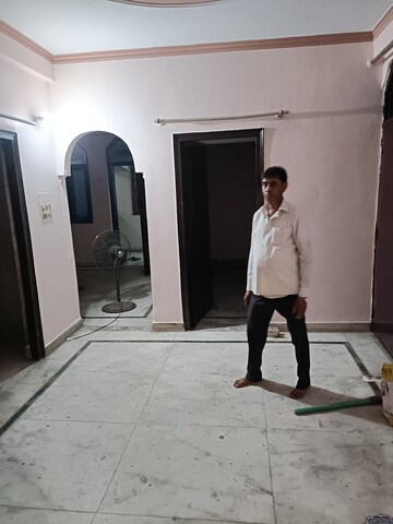 Master Bedroom in 2 BHK Builder Floor at Rajendra Nagar Sector 2 – for Rent