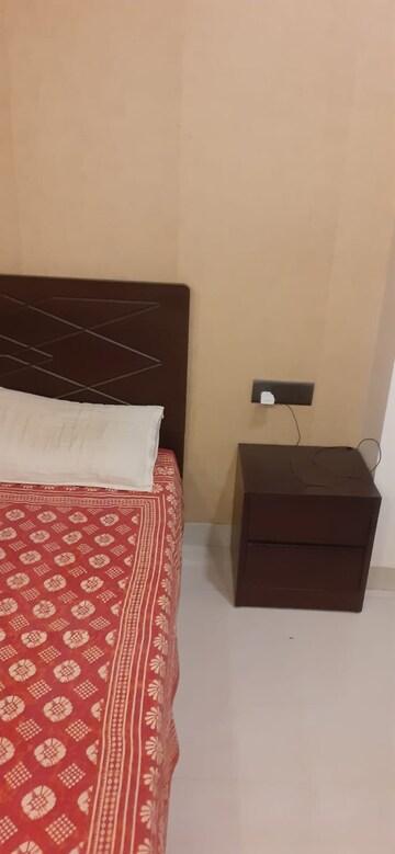 Bathroom in 4 BHK Builder Floor at BPTP Park Central, Sector 85 – for Sale