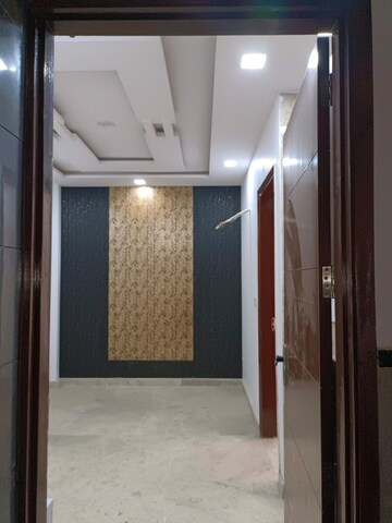Room in 2 BHK Builder Floor at Rohini Sector 6 – for Sale