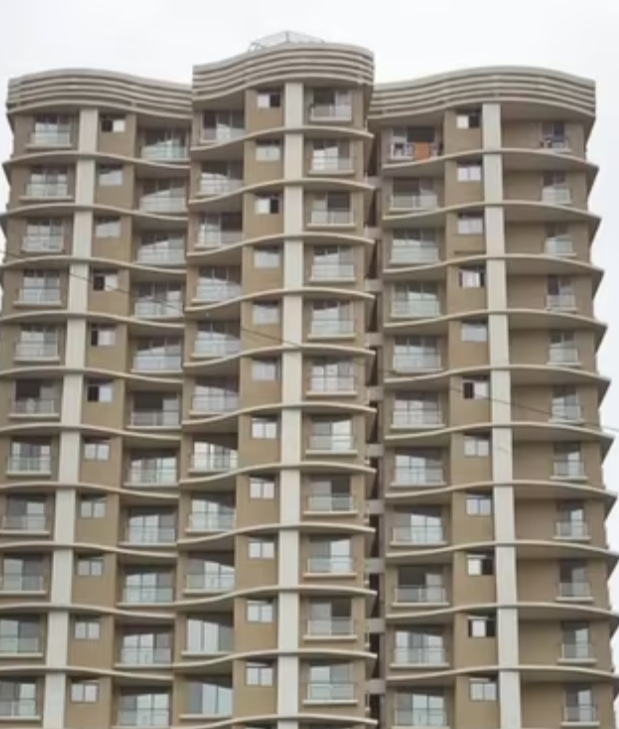 2 BHK Apartment For Rent in Haware Grand Edifice Malad East Mumbai  7868203