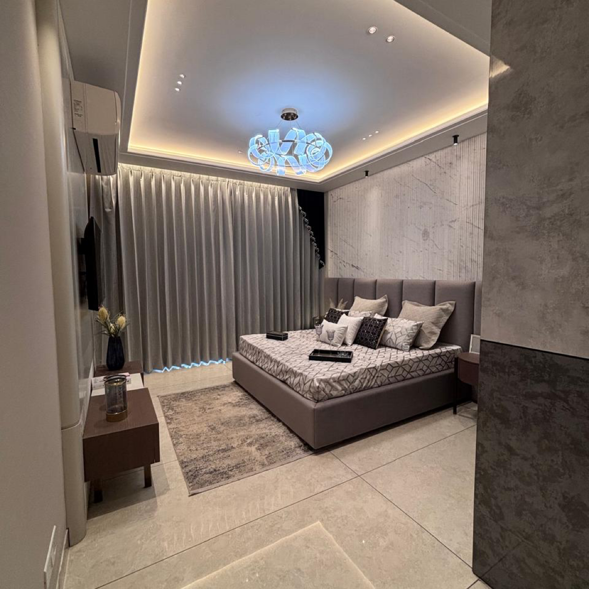 4 BHK + Servant Room Apartment For Sale in Patiala Road