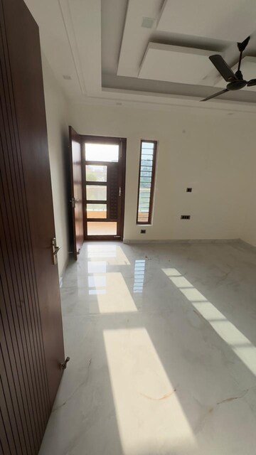 3 BHK Builder Floor For Rent in Puri Aman Vilas, Sector 89