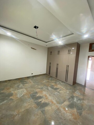 Bedroom in 4 BHK Builder Floor at Ansal Sushant Golf city, Sushant Golf City – for Rent
