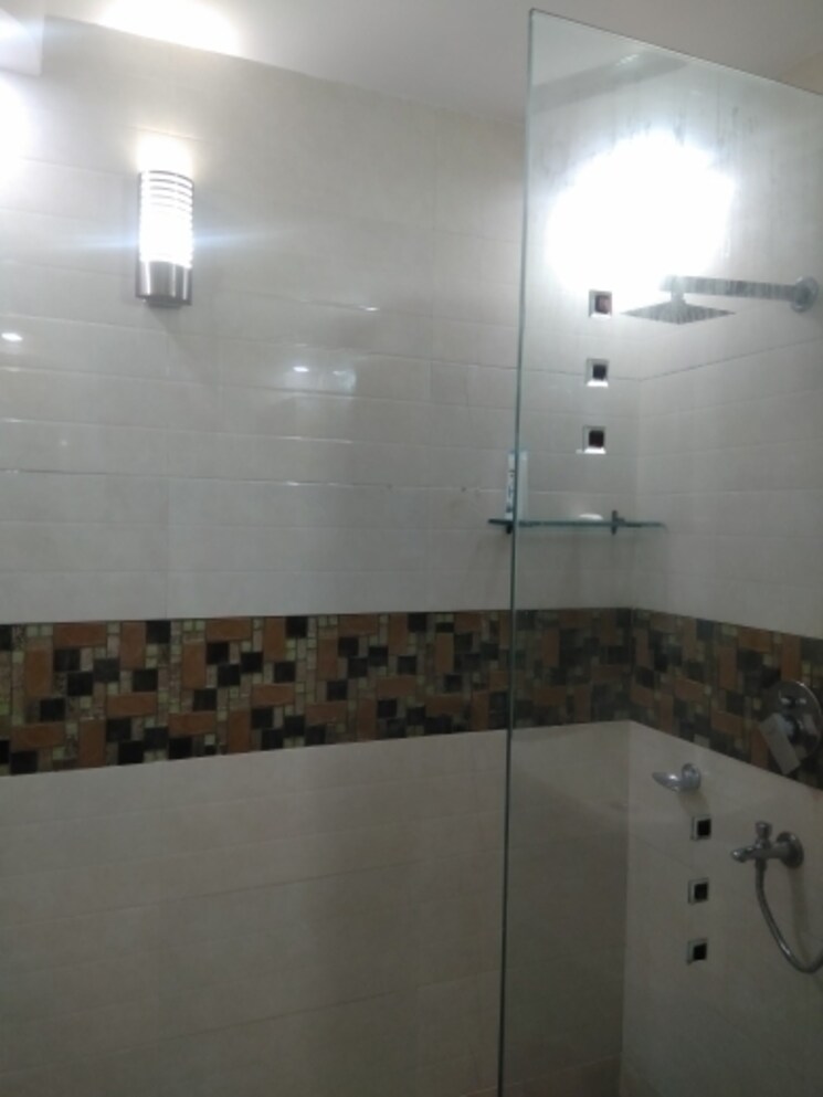 Bathroom, sector 11 dwarka 3 Bedroom 1600 Sq.Ft. Apartment In Sector 11 Dwarka Delhi 7868588