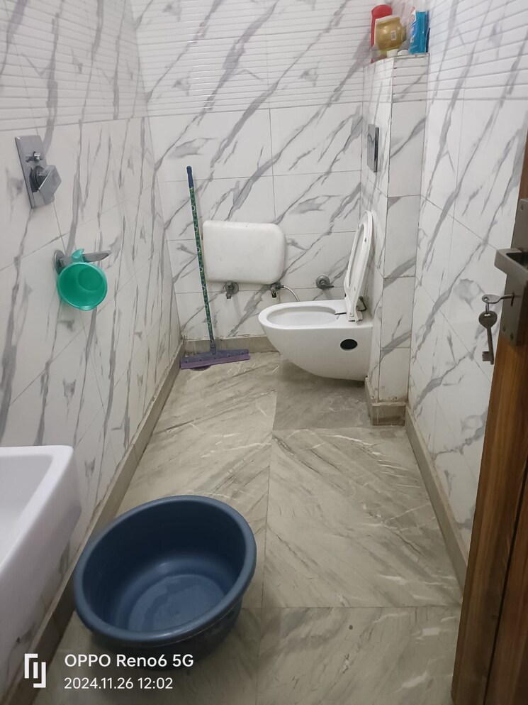 Bathroom, shastri nagar 3 Bedroom 720 Sq.Ft. Builder Floor In Shastri Nagar Delhi 7868675
