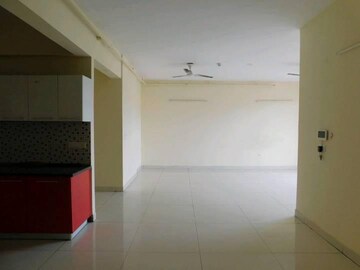 Bathroom in 4 BHK Apartment at Saya Gold Avenue, Vaibhav Khand – for Sale
