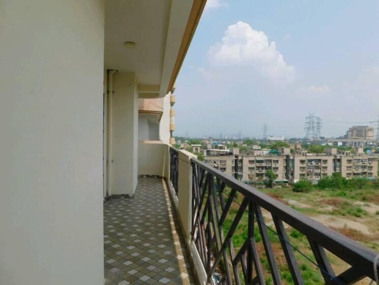 Balcony, saya-gold-avenue 4 Bedroom 2370 Sq.Ft. Apartment In Vaibhav Khand Ghaziabad 7868705