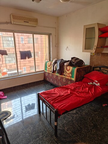 Bedroom in 4 BHK Apartment at Juhu – for Rent