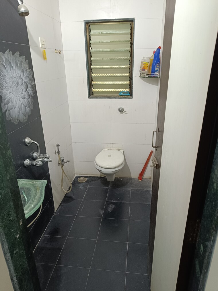 Bathroom, l-t-seawoods-residences-phase-1-part-b 3 Bedroom 1300 Sq.Ft. Apartment In Seawoods Navi Mumbai 7868826