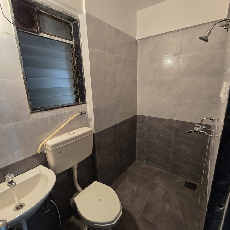 Bathroom, ghatkopar-rajesh-chs 2 Bedroom 610 Sq.Ft. Apartment In Ghatkopar East Mumbai 7868839