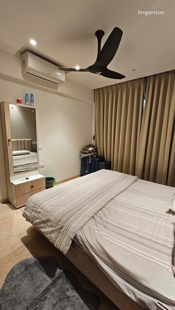 Master Bedroom in 2 BHK Apartment at Hiranandani Castle Rock, Powai – for Rent