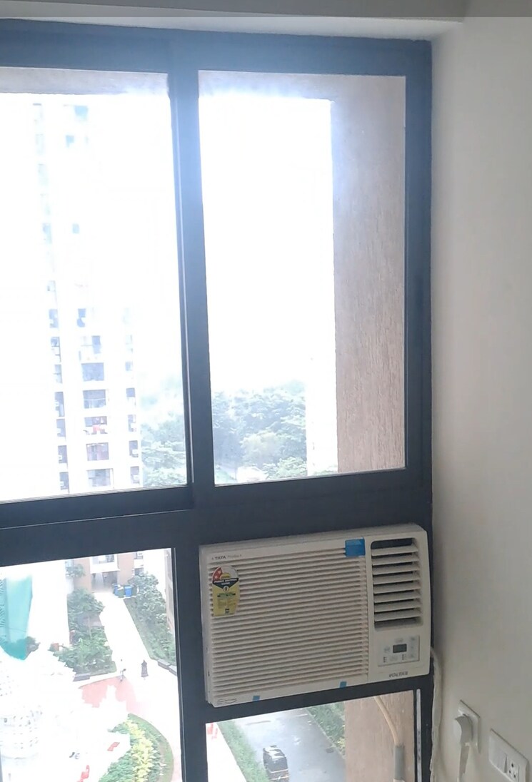 Room, lodha-crown-quality-homes 1 Bedroom 356 Sq.Ft. Apartment In Majiwada Thane 7868959