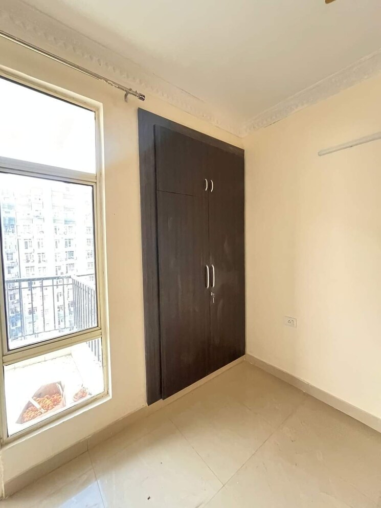 Room, ip extension 3 Bedroom 1600 Sq.Ft. Apartment In Ip Extension Delhi 7868977