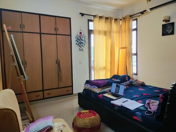 Bedroom in 3 BHK Apartment at Bancourt Apartment, Sector 43 – for Rent