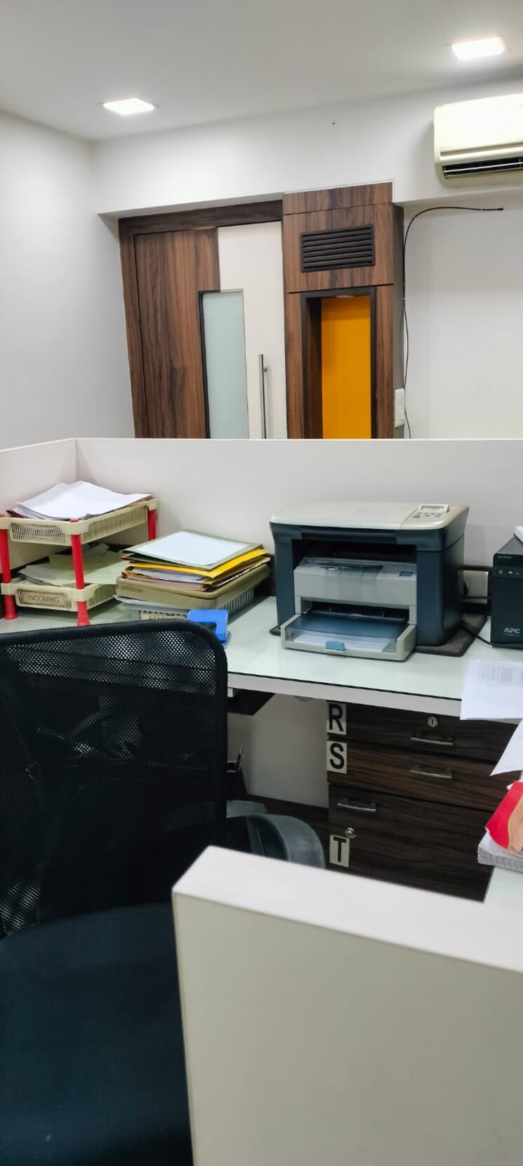 Team Area, santacruz east Commercial Office Space 550 Sq.Ft. In Santacruz East Mumbai 7869181