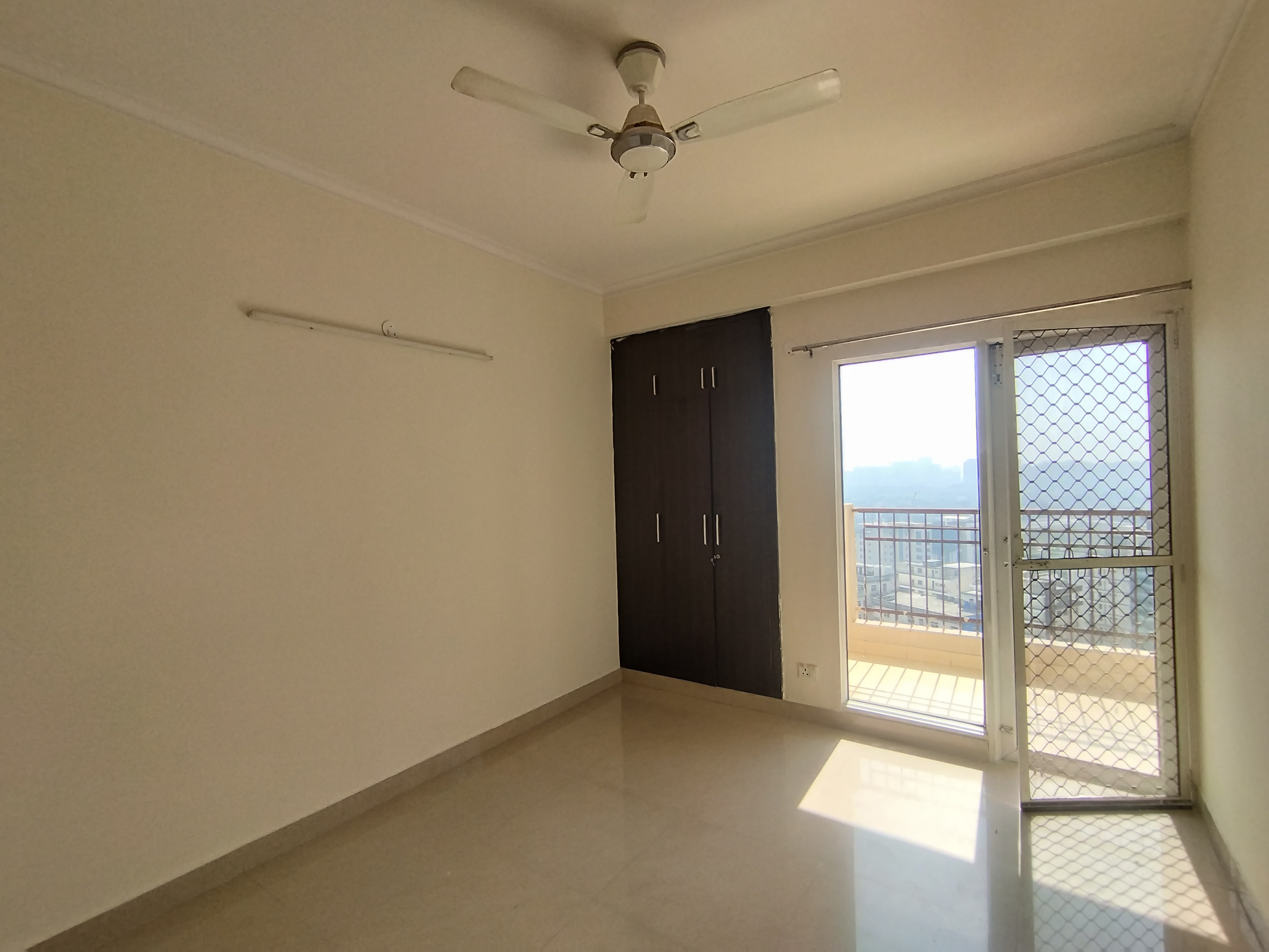2 BHK + Study Room Apartment For Sale in JM Florence