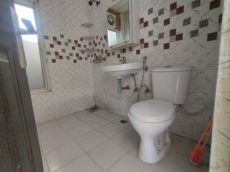 Bathroom, jm-florence 2 Bedroom 1197 Sq.Ft. Apartment In Tech Zone 4 Greater Noida Greater Noida 7869312