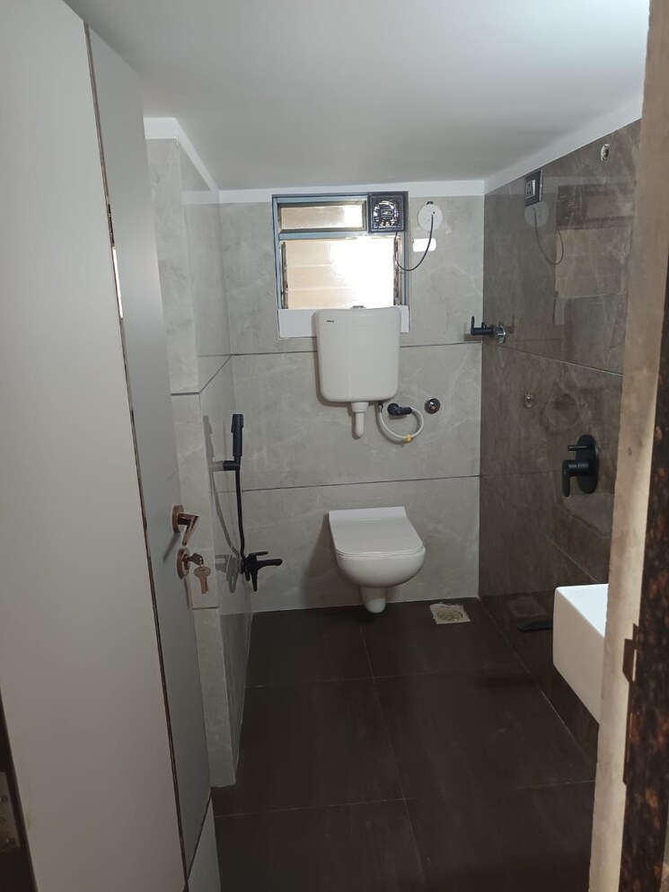 Bathroom, agarwal-and-doshi-complex 1 Bedroom 450 Sq.Ft. Apartment In Vasai West Palghar 7869368