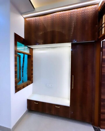 Furnished Amenities in 3.5 BHK Builder Floor at Shastri Nagar – for Sale