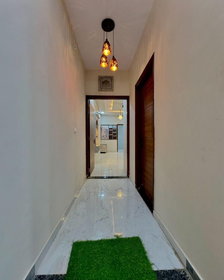 Master Bedroom, shastri nagar 3.5 Bedroom 900 Sq.Ft. Builder Floor In Shastri Nagar Delhi 7869452