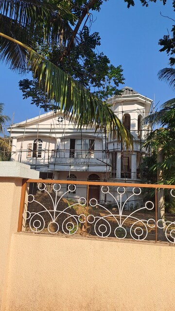 Master Bedroom in 4 BHK Villa at Cosmos Hawaiian Village, Ghodbunder Road – for Sale