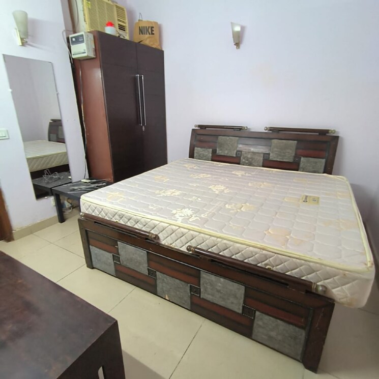 Bedroom, shivalik colony 3 Bedroom 1800 Sq.Ft. Builder Floor In Shivalik Colony Delhi 7869746