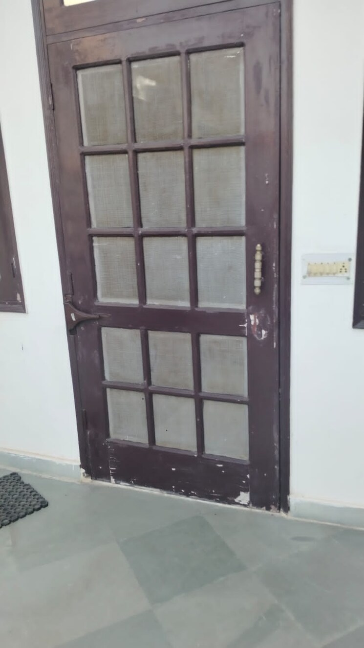 Room, sector 22 2 Bedroom 166 Sq.Yd. Builder Floor In Sector 22 Gurgaon 7869781