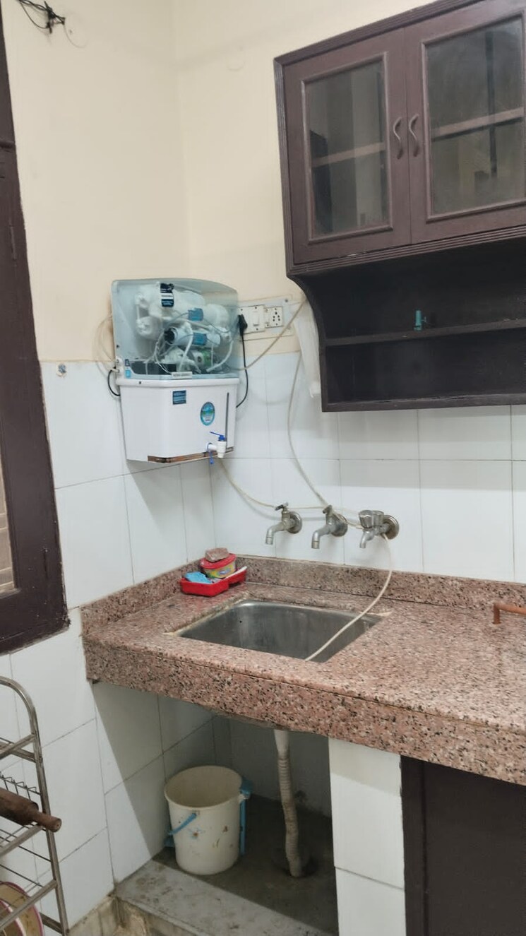 Bathroom, sector 22 2 Bedroom 166 Sq.Yd. Builder Floor In Sector 22 Gurgaon 7869781