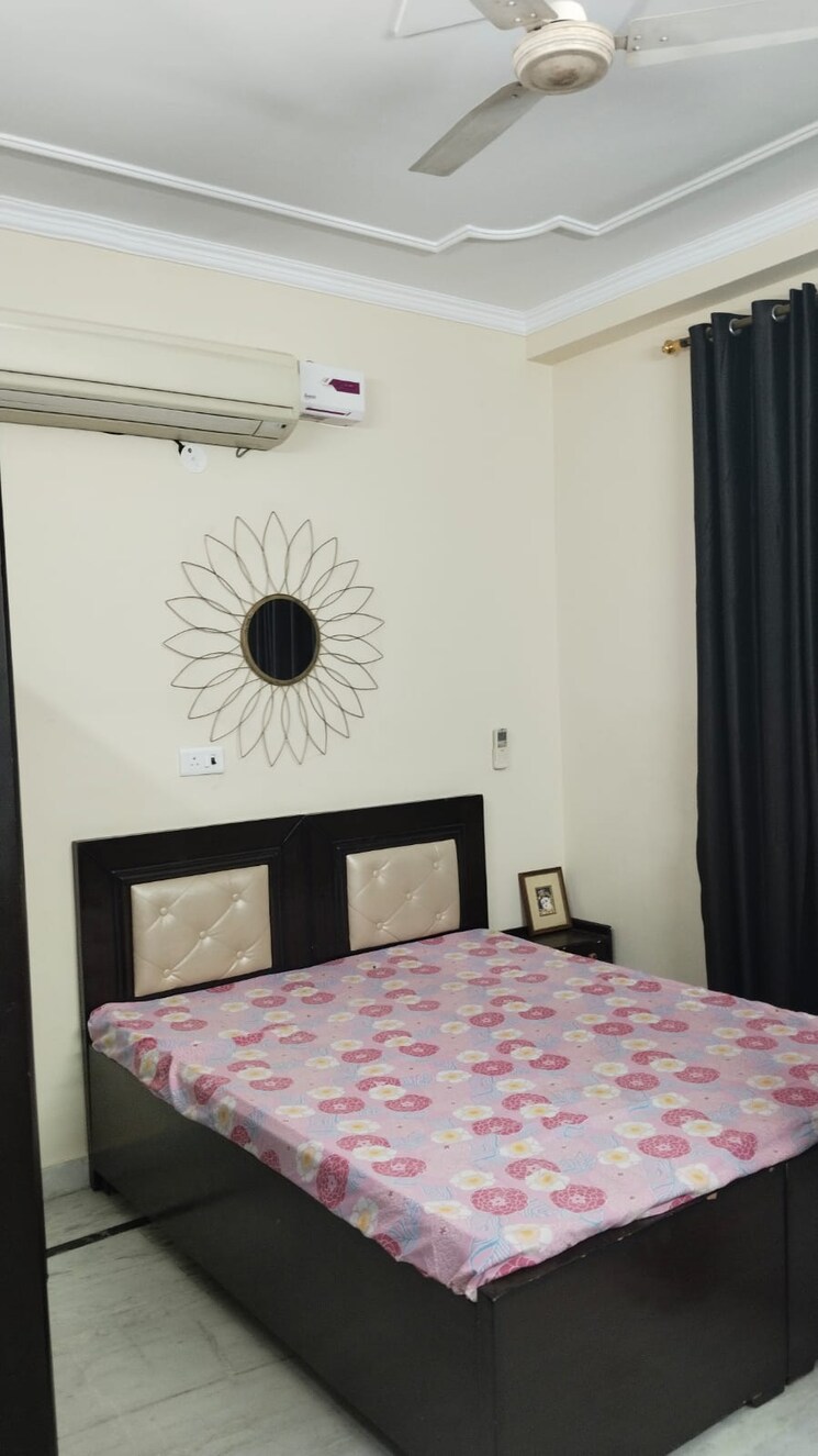 Bedroom, sector 22 2 Bedroom 166 Sq.Yd. Builder Floor In Sector 22 Gurgaon 7869781