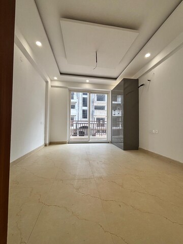 Room in 3 BHK Builder Floor at Sector 40 – for Sale