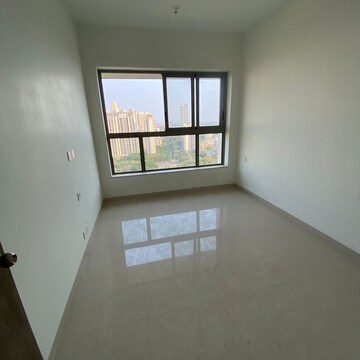 Room in 2 BHK Apartment at Kalpataru Paramount, Majiwada – for Sale