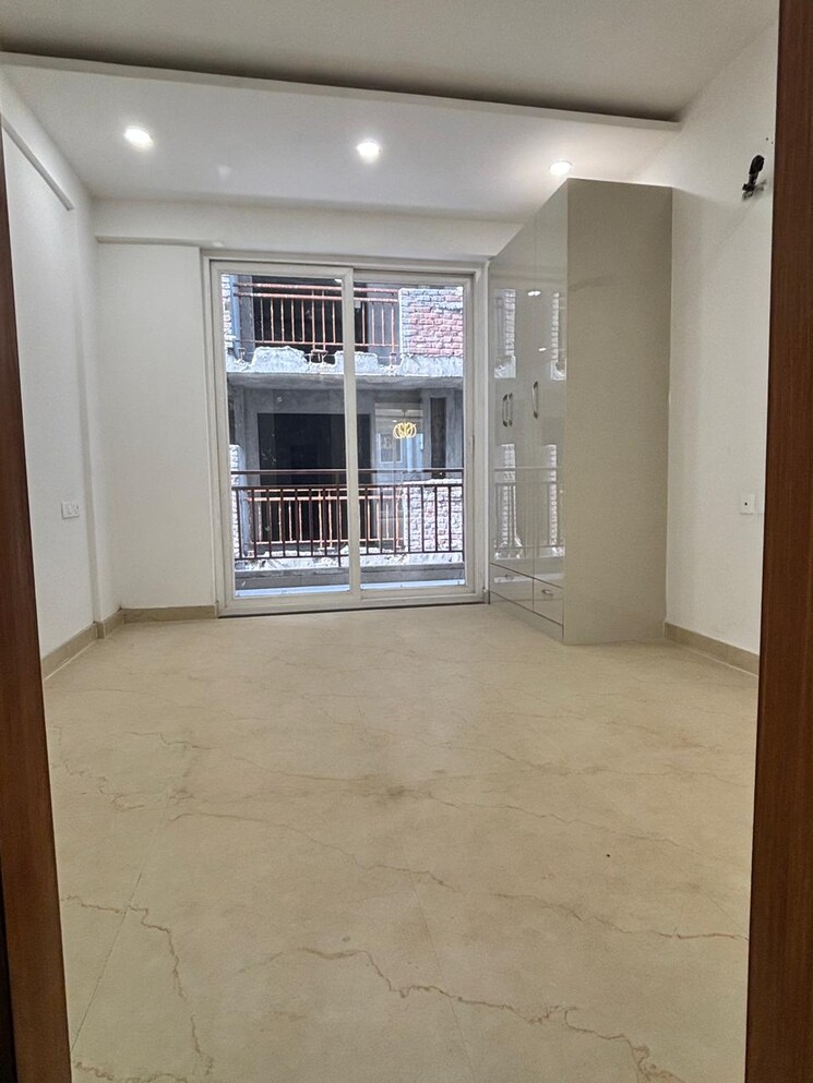 Room, sector 40 3 Bedroom 182 Sq.Yd. Builder Floor In Sector 40 Panipat 7869822