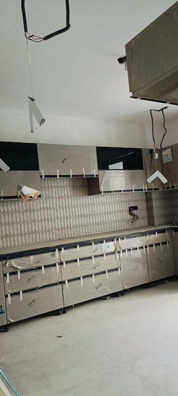 Kitchen in 4 BHK Builder Floor at Palam Vihar Residents Association, Palam Vihar – for Sale