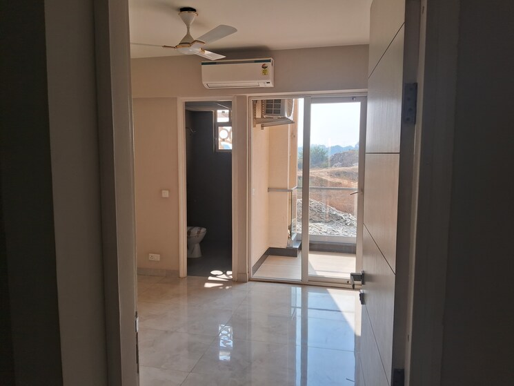 Room, signature-global-city 3 Bedroom 1250 Sq.Ft. Apartment In Sector 37d Gurgaon 7869987