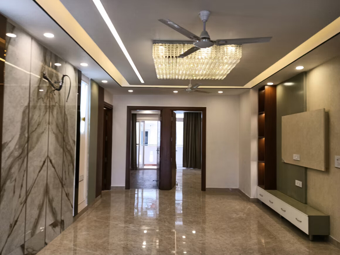 4 BHK + Pooja Room,Servant Room Apartment For Sale in Vatika City