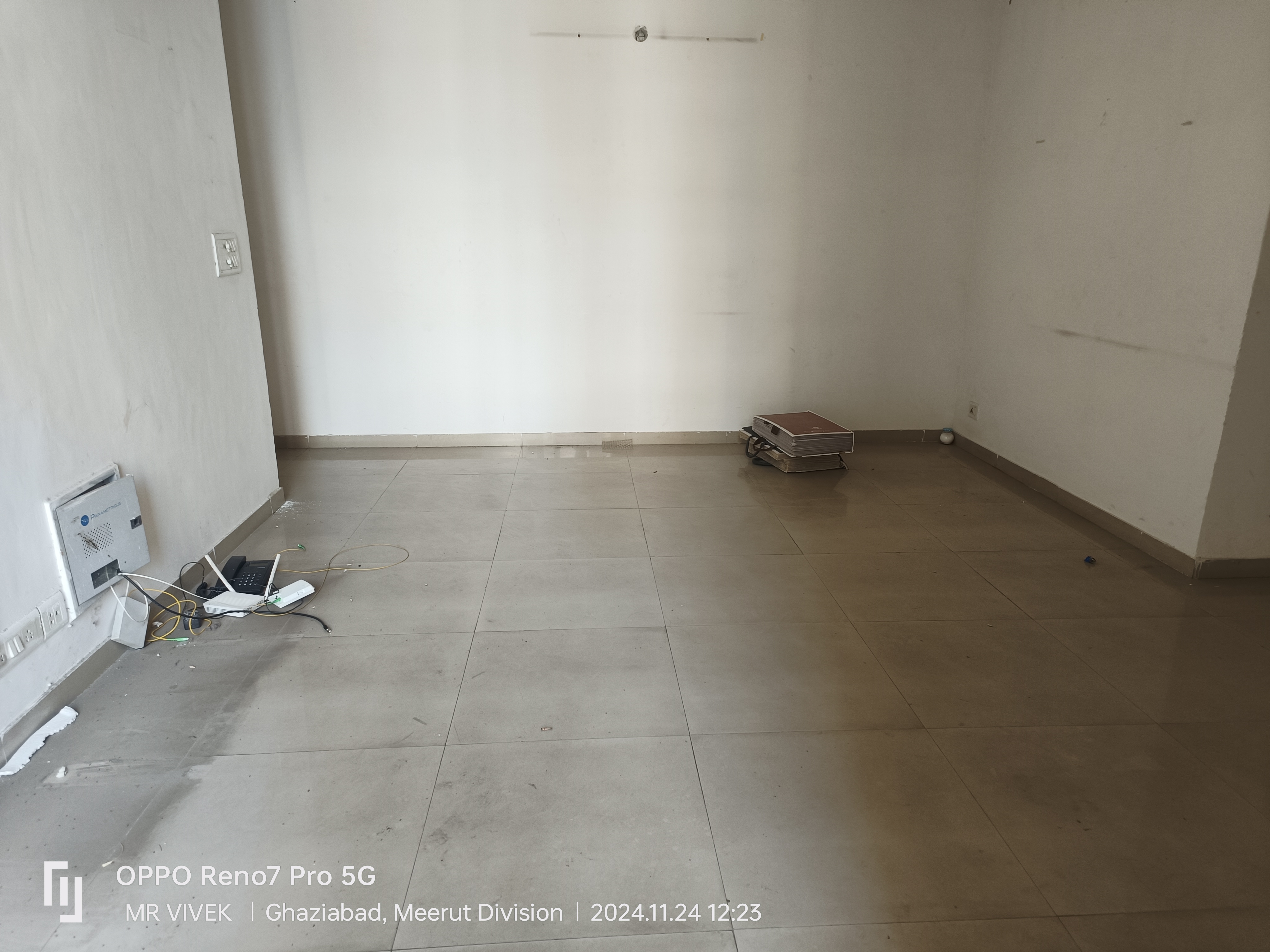 2 BHK + Extra Room Apartment For Sale in Mahagun Mywoods