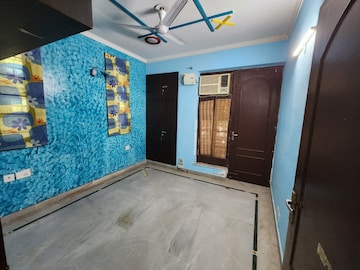 Bedroom in 3 BHK Builder Floor at Sector 51 – for Rent