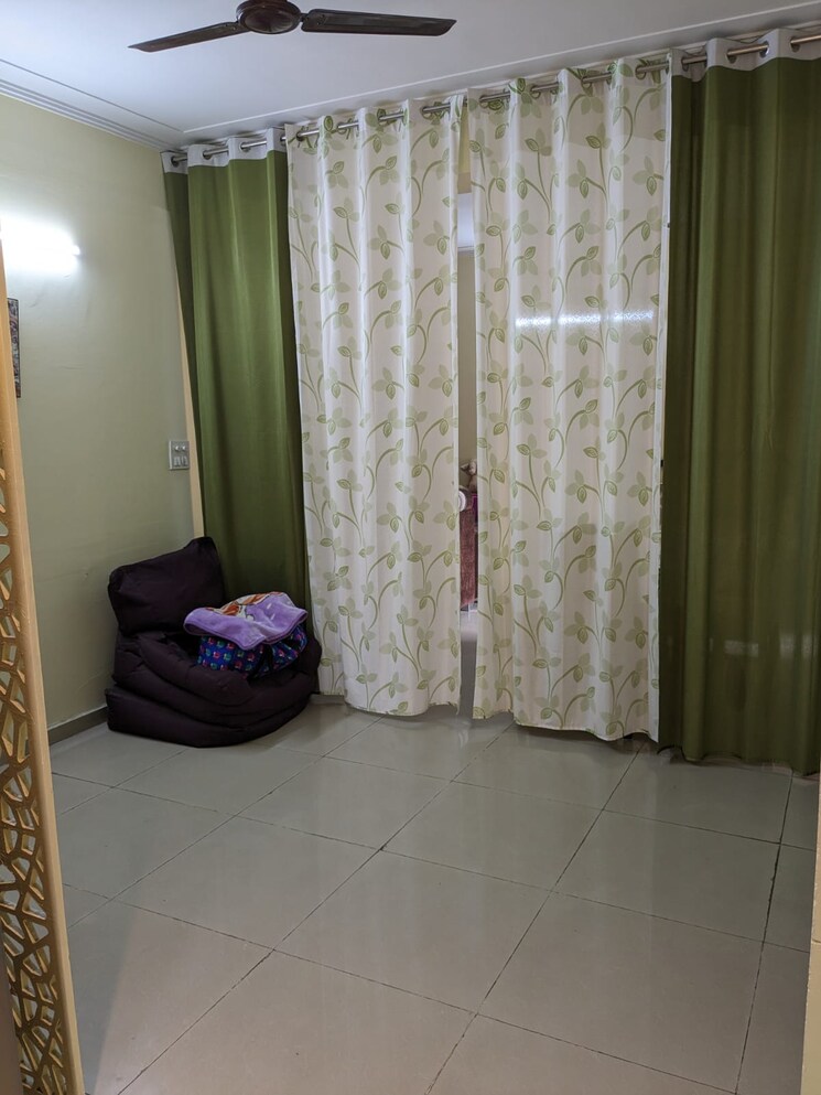 Master Bedroom, mahagun-mywoods 3 Bedroom 1545 Sq.Ft. Apartment In Sector 16c Greater Noida Greater Noida 7870335